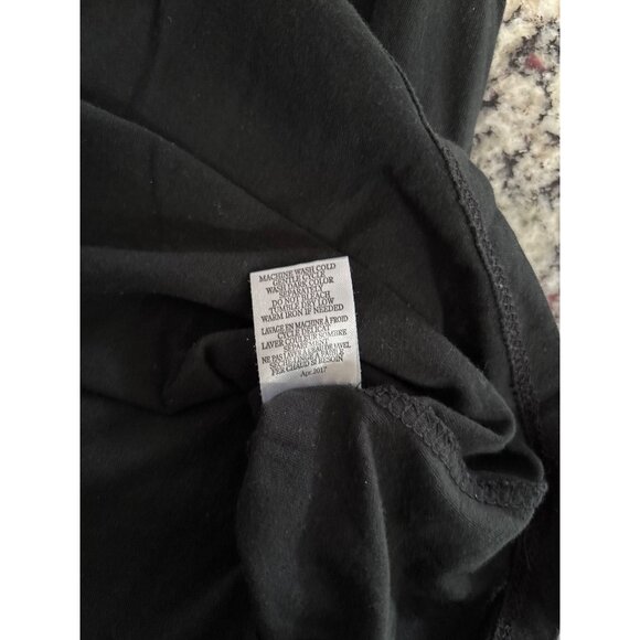 Z Supply Pocket Tee Size Small V Neck Short Sleeve Top Solid Black Everyday Wear - Picture 7 of 8